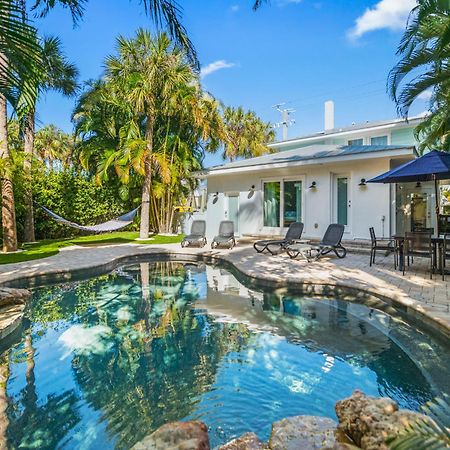 Sandy Pants - Designer Beach Chic Home Steps To Beach Backyard Oasis W Heated Pool Anna Maria Exteriér fotografie