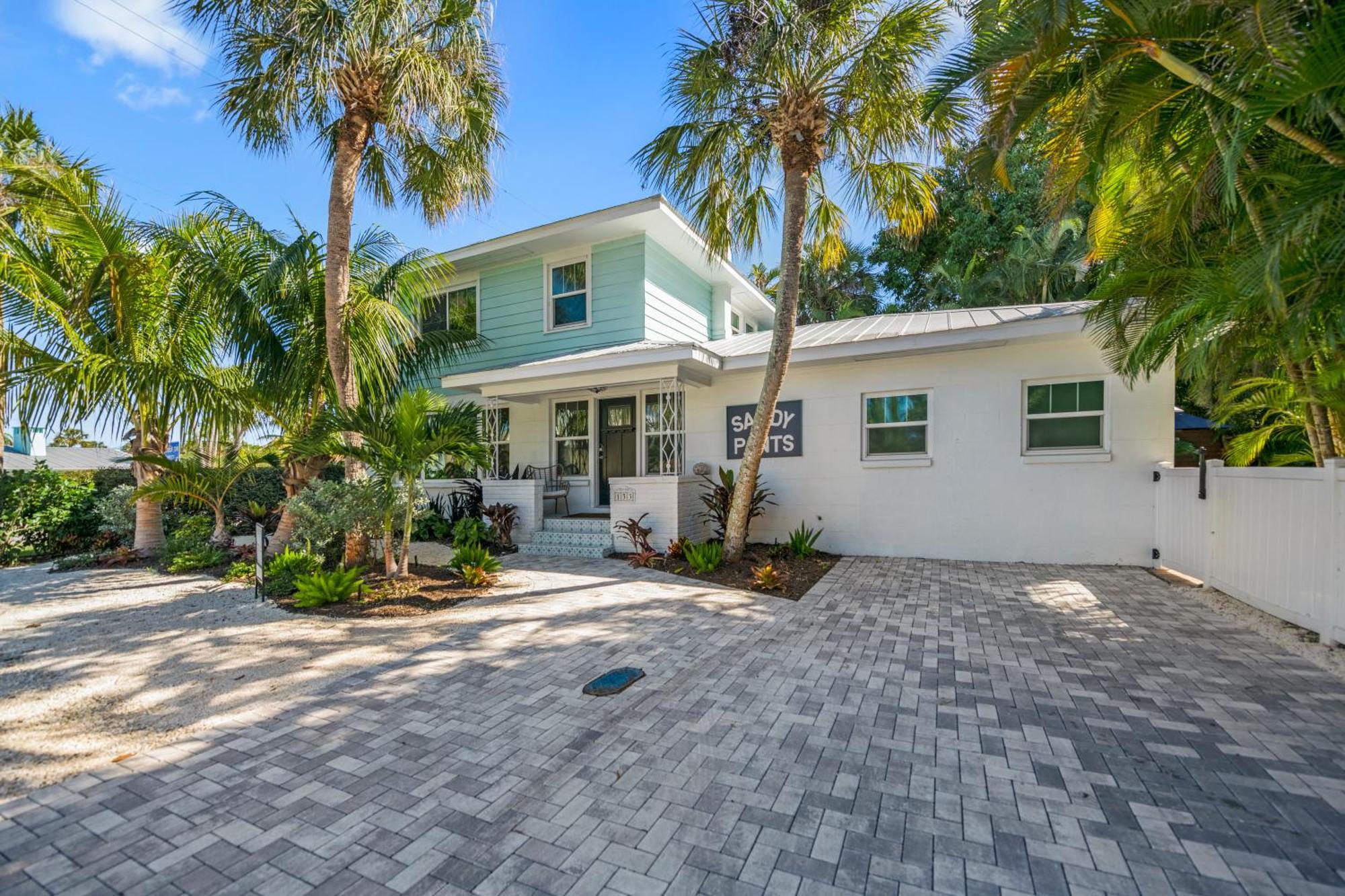 Sandy Pants - Designer Beach Chic Home Steps To Beach Backyard Oasis W Heated Pool Anna Maria Exteriér fotografie